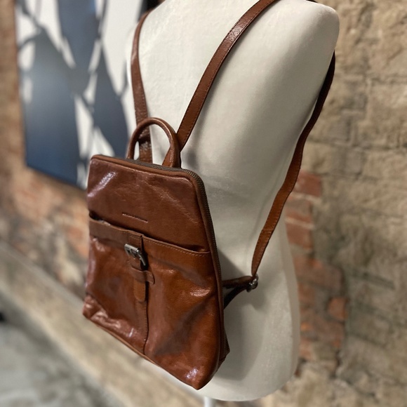 Spikes & Sparrow Leather Backpack - Picture 3 of 15